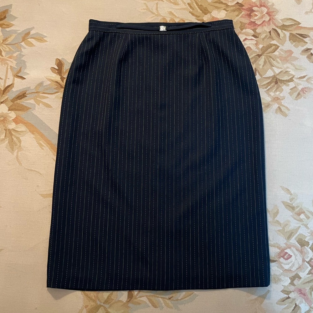 Navy blue pinstripe skirt by Karen Scott size 16